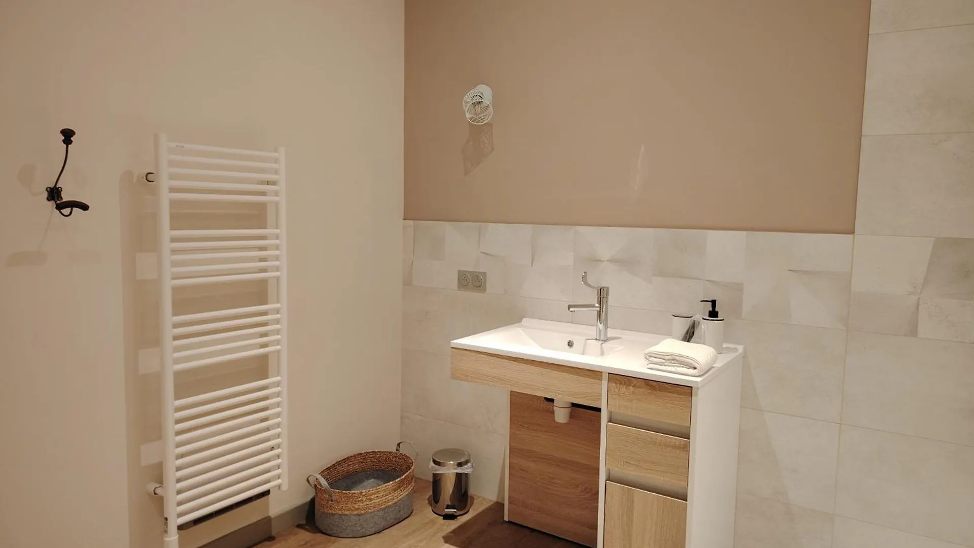 Bed & Breakfast Gites Et Chambre D'Hotes Le Vieux Chene Lhuis France