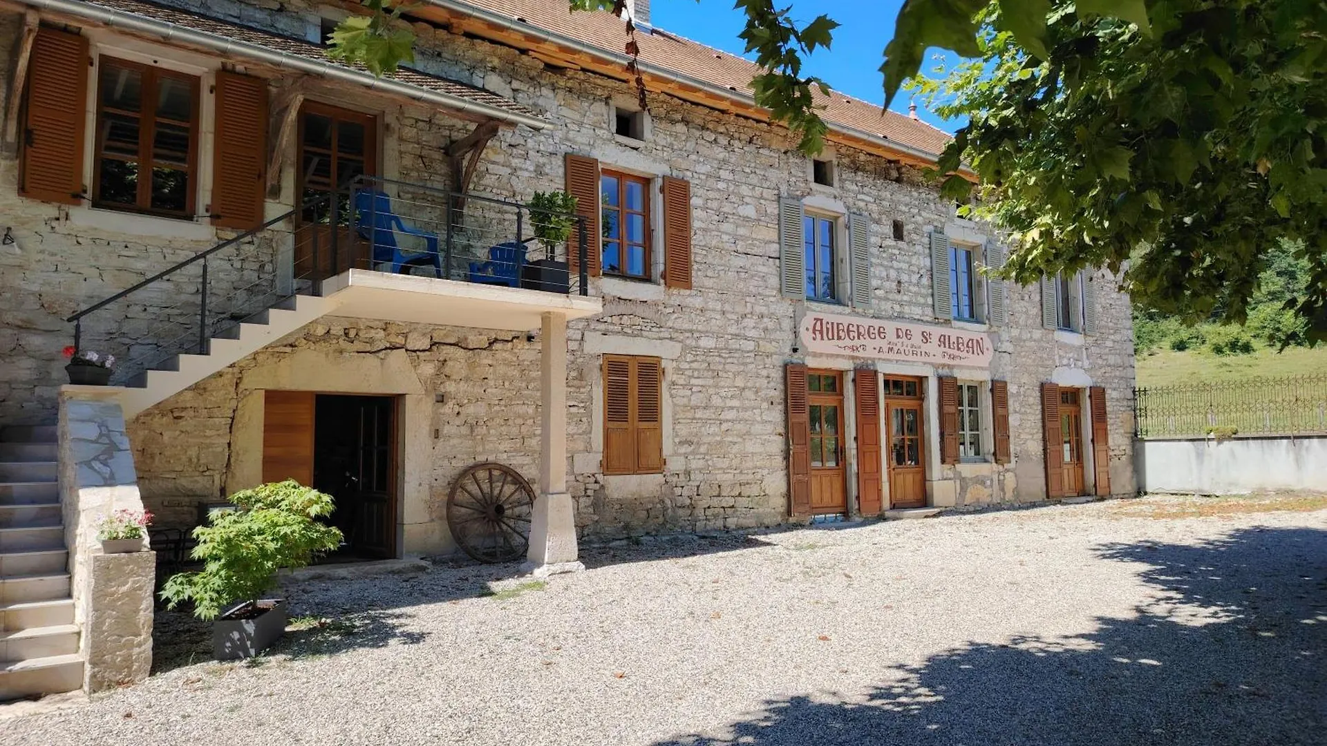 Gites Et Chambre D'Hotes Le Vieux Chene Lhuis Bed & Breakfast